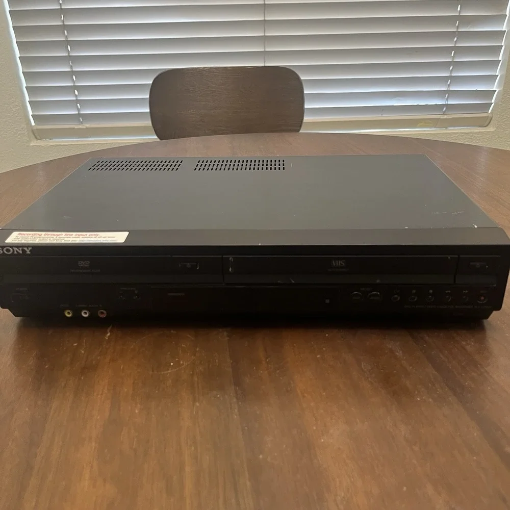 Sony SLV-D380P VCR VHS Combo Recorder Hi-Fi Stereo DVD Player Won't Read